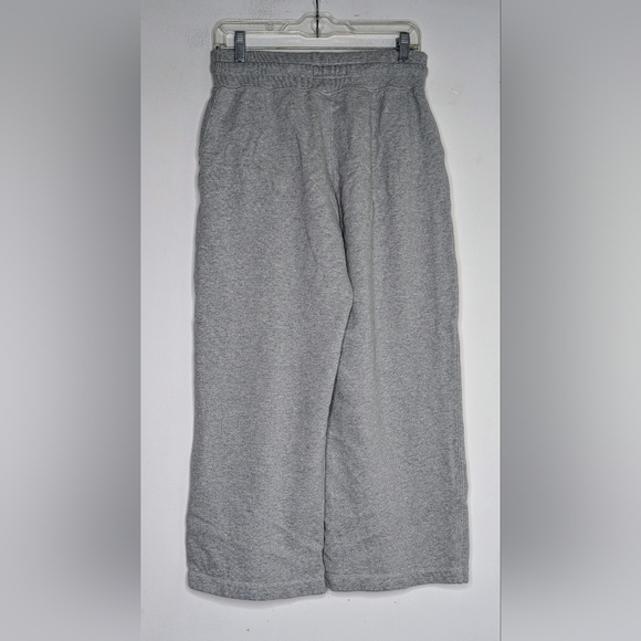 Buck Mason Women's Vintage Interloop Wide Leg Sweatpant in Graphite - Picture 3 of 5